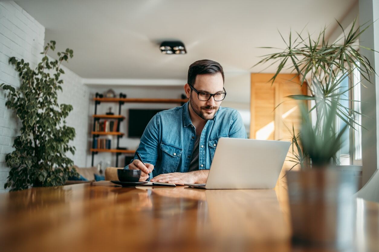 The Top 5 Potential Pitfalls of Remote Working (and How to Overcome Them)